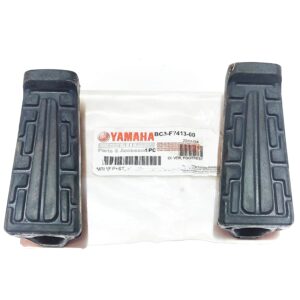 FOOT BAR RUBBER SET YBR-125 (GENIUNE)