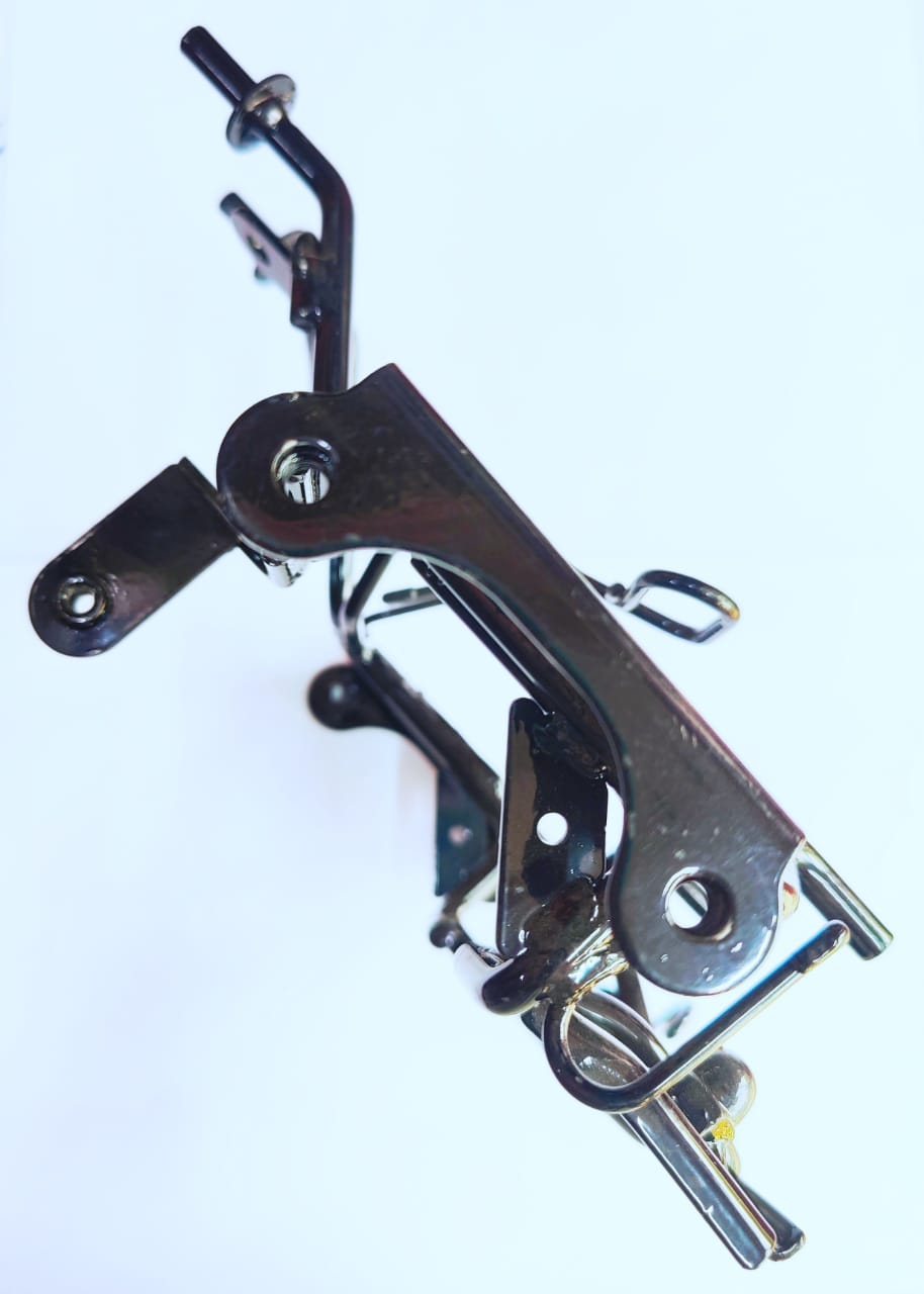 Stay Head Light CG150 (Genuine)/Headlight Frame CG150 - Image 3